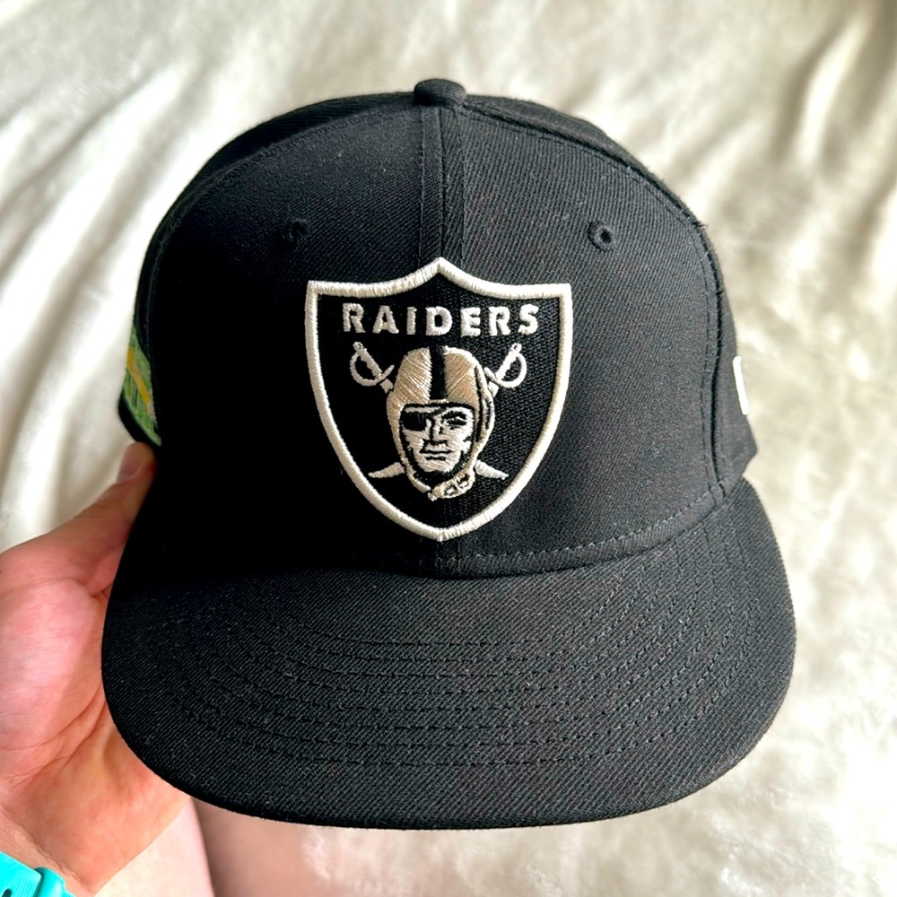 Oakland Raiders black fitted hat with Super Bowl XVIII side patch